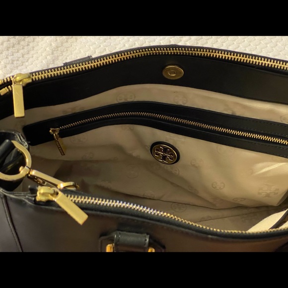 Tory Burch purse - Picture 4 of 7